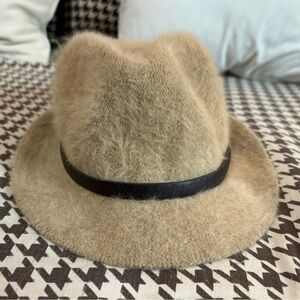 Fuzzy Juicy Coture hat